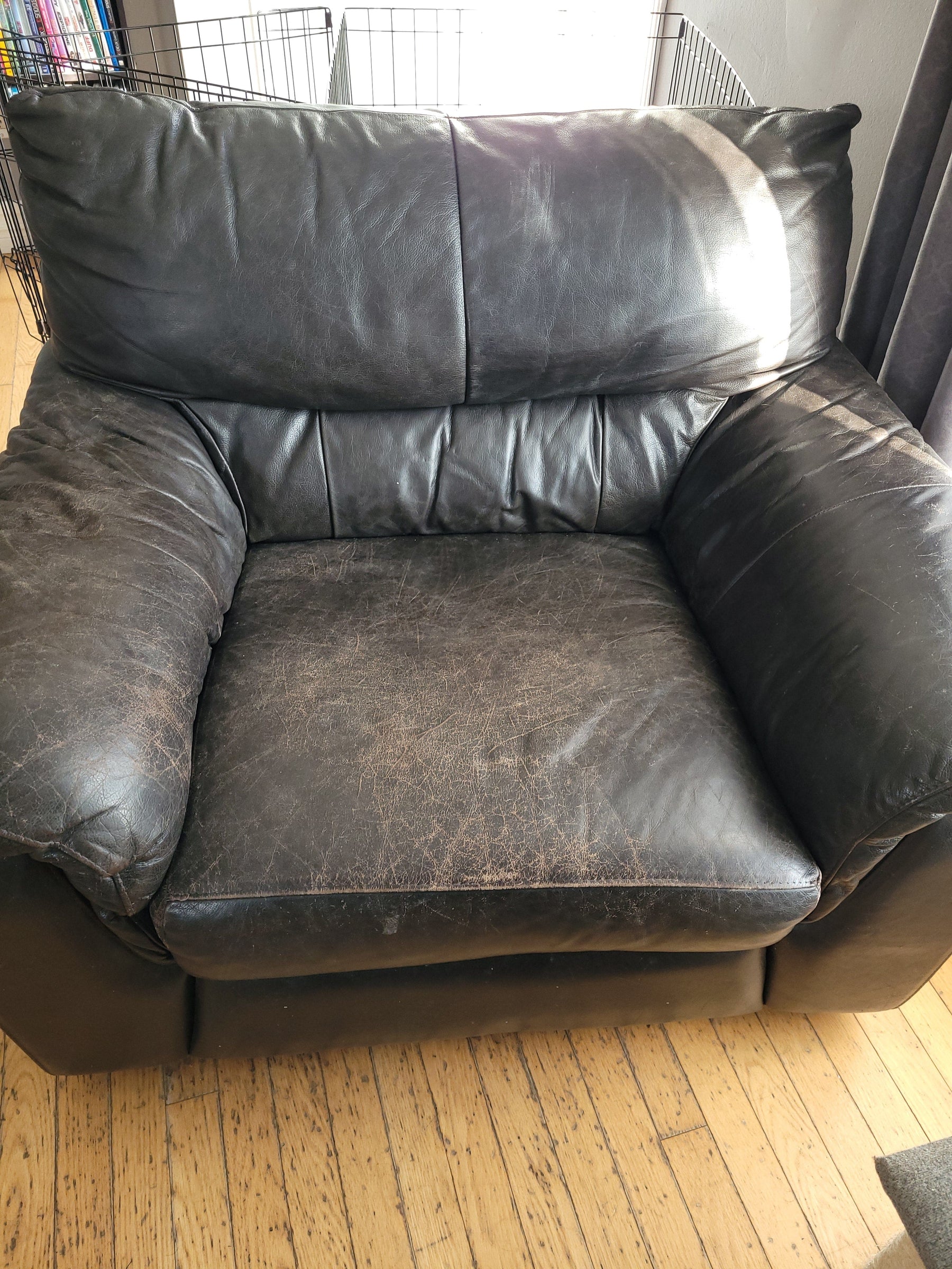 Michelle's before photo of a couch that her three labradors love and you can tell from all of the scratches.
